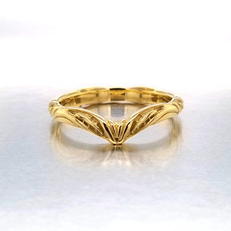 18 Karat Yellow Gold "V-Leaf" Stackable Ring.