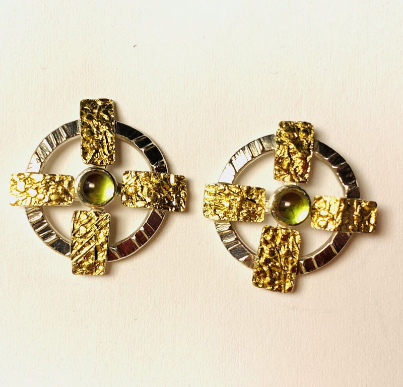 22KY Bi-Metal, Sterling Silver 4mm Peridot “Circle Cross” Post Earrings.
