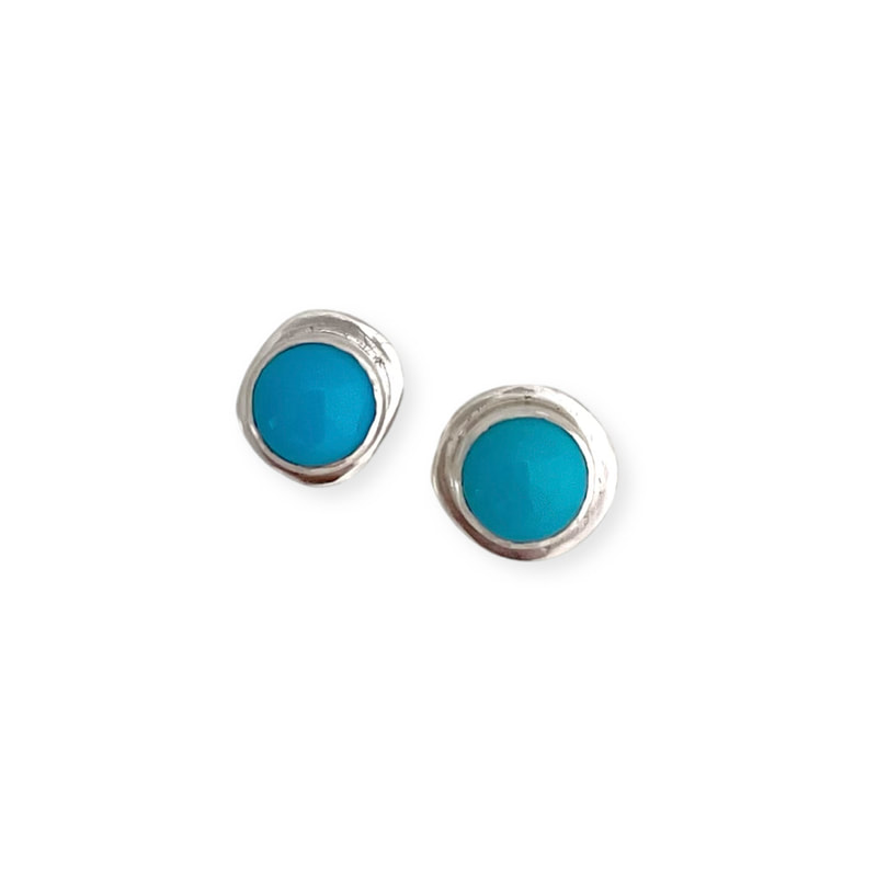 Silver stud earrings with Turquoise.