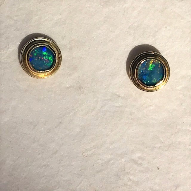 22KY & 18KY Australian Opal stud earrings