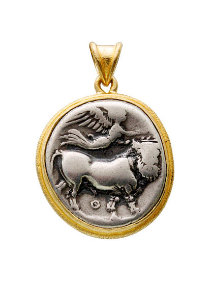 18 Karat Yellow Gold bezel set Old Roman coin pendant.