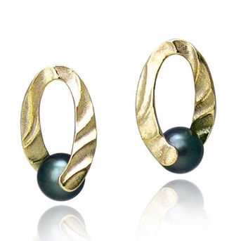 18 Karat Yellow Gold earrings with Tahitian Pearls between sculpted gold loops.