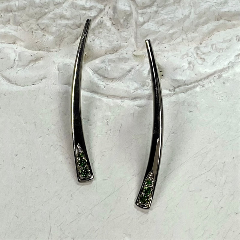 14 Karat White Gold Forged Link Earrings with Green Diamonds, Approximately 1 1/4".